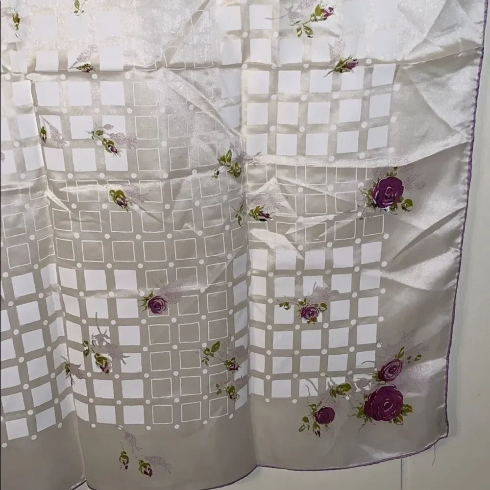 Vtg‎ white rayon/silk scarf with purple flowers